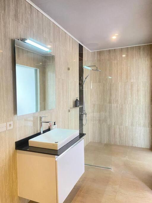 Villa Akmali Umalas 2Br With Private Pool & Jacuzzi チャングー エクステリア 写真